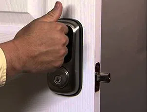 Lock Locksmith Tech Sarasota, FL 941-677-7276 - 24-7-locksmith-key-service